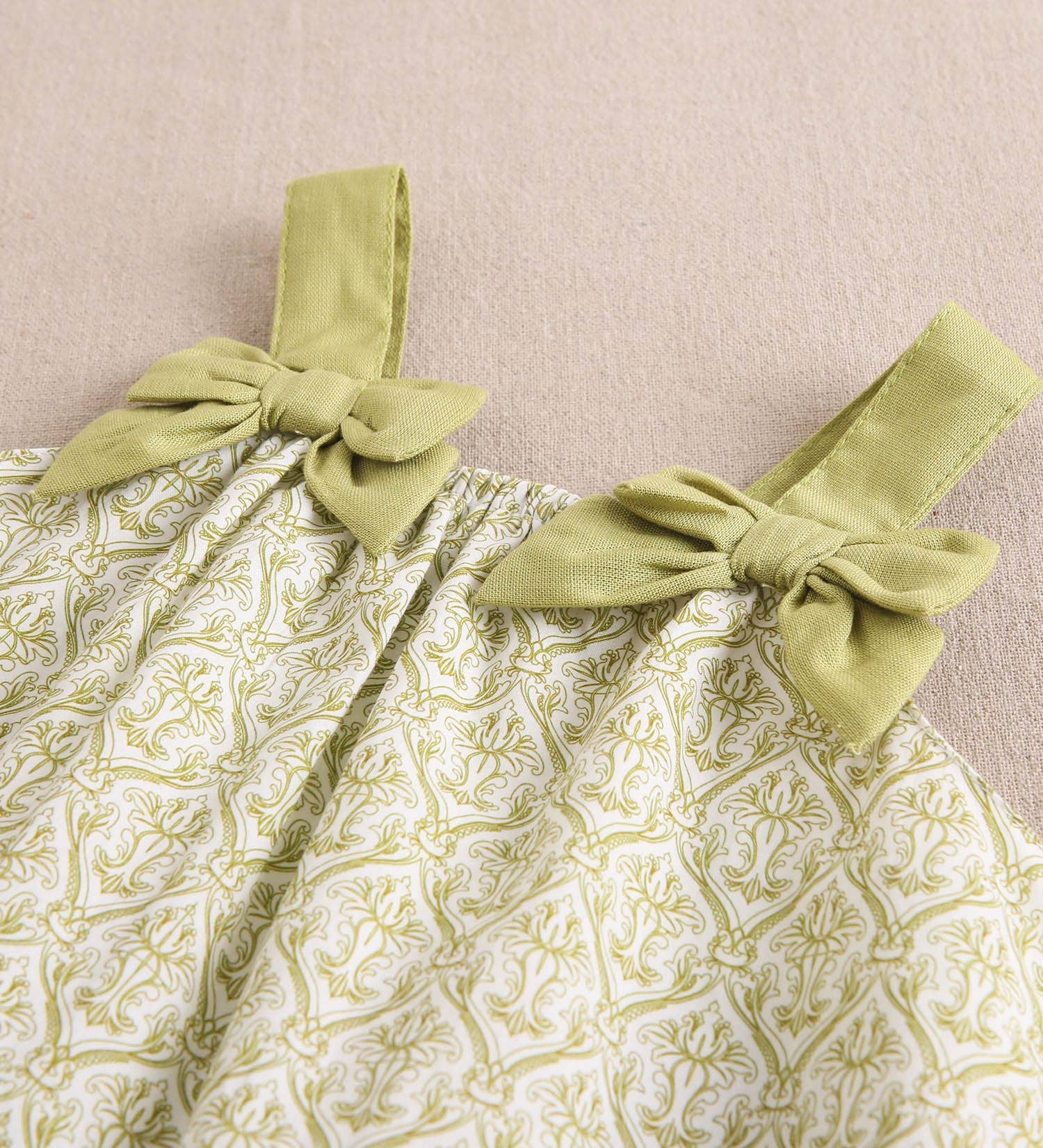 Baby printed dress with matching panties: 6 Months