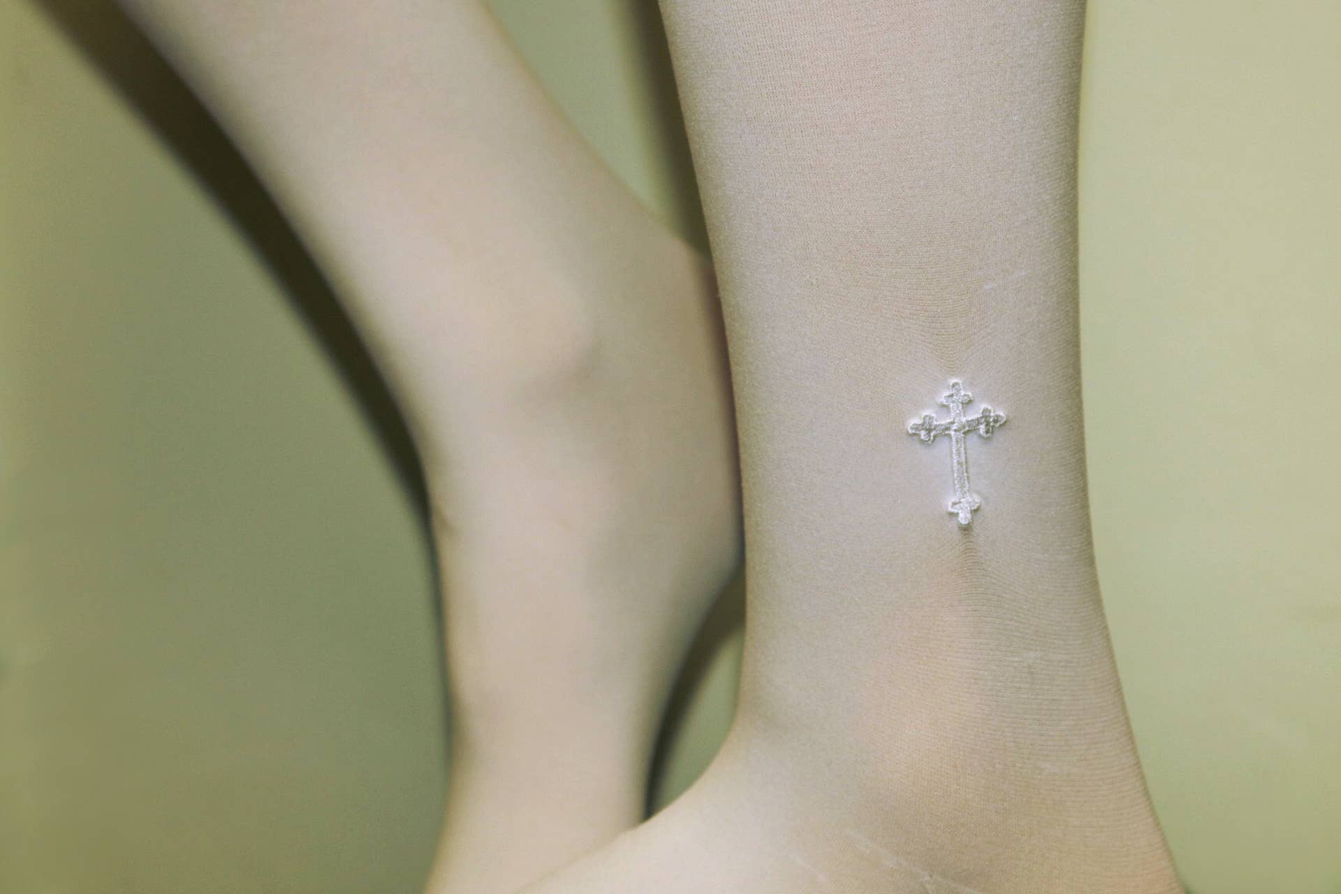 First Communion Tights: Add Swarovski Crystal / Small (6-8)