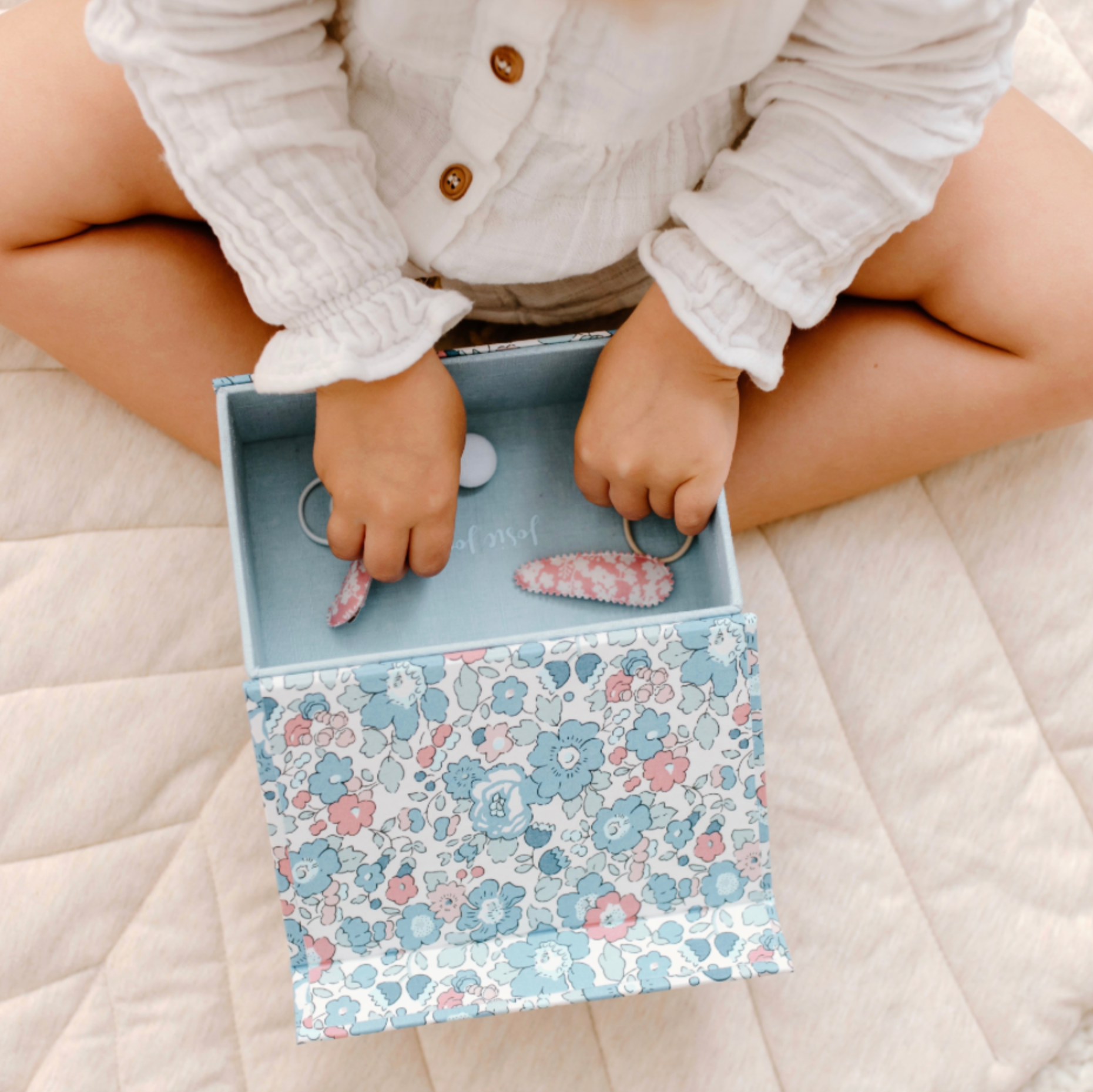 Carla Hair Pretties Box 