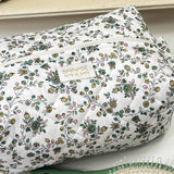 Padded rectangular toiletry bag: Lison