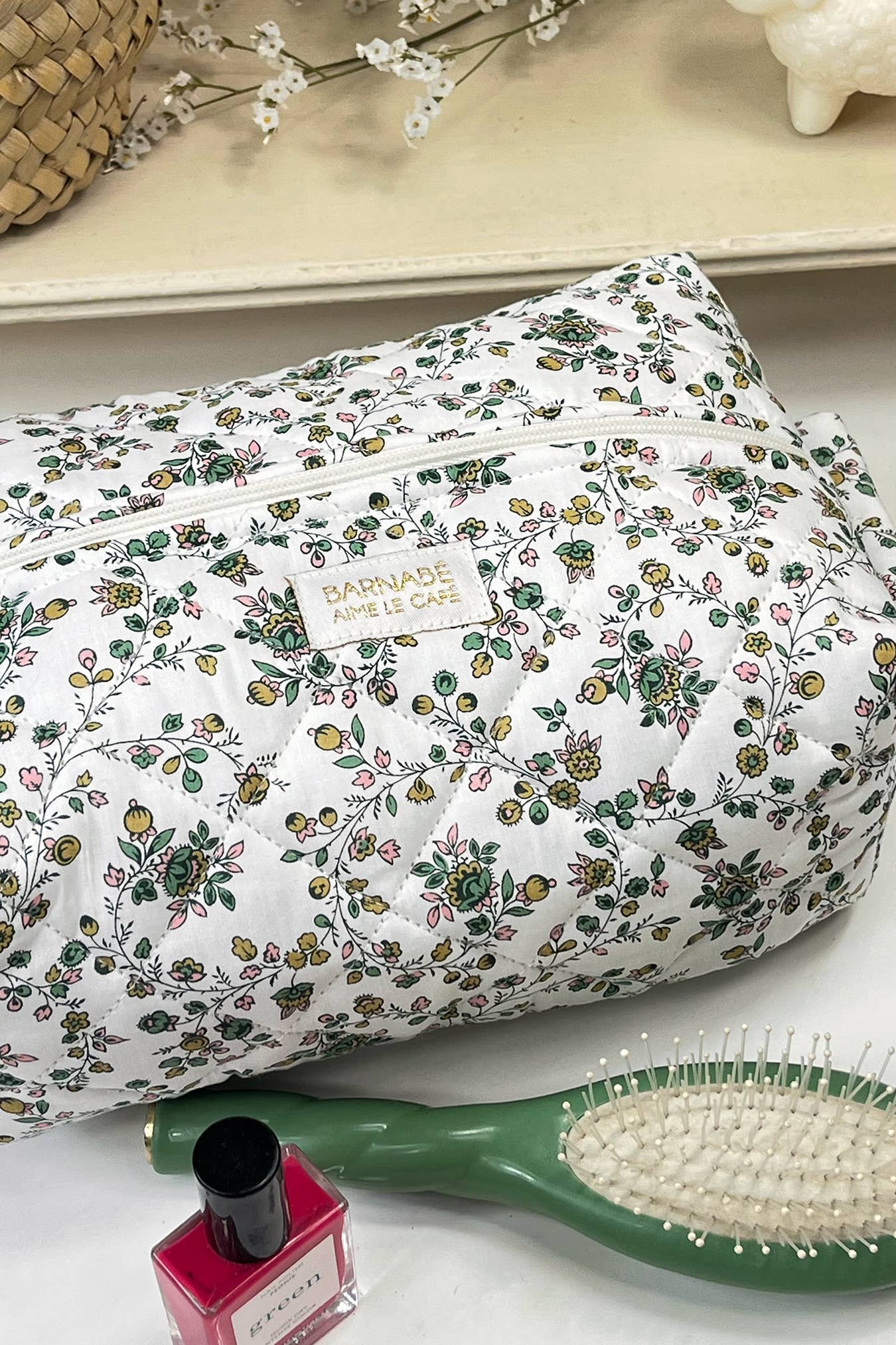 Padded rectangular toiletry bag: Lison