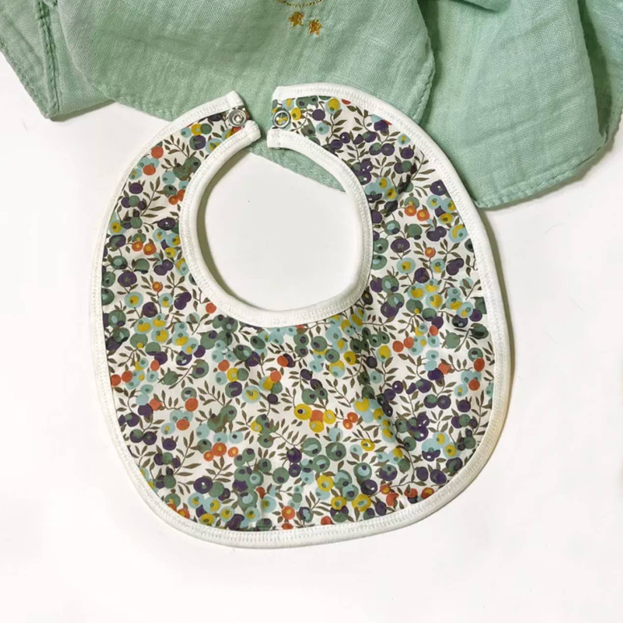 Pressure baby bib - Liberty fabric: Ruben