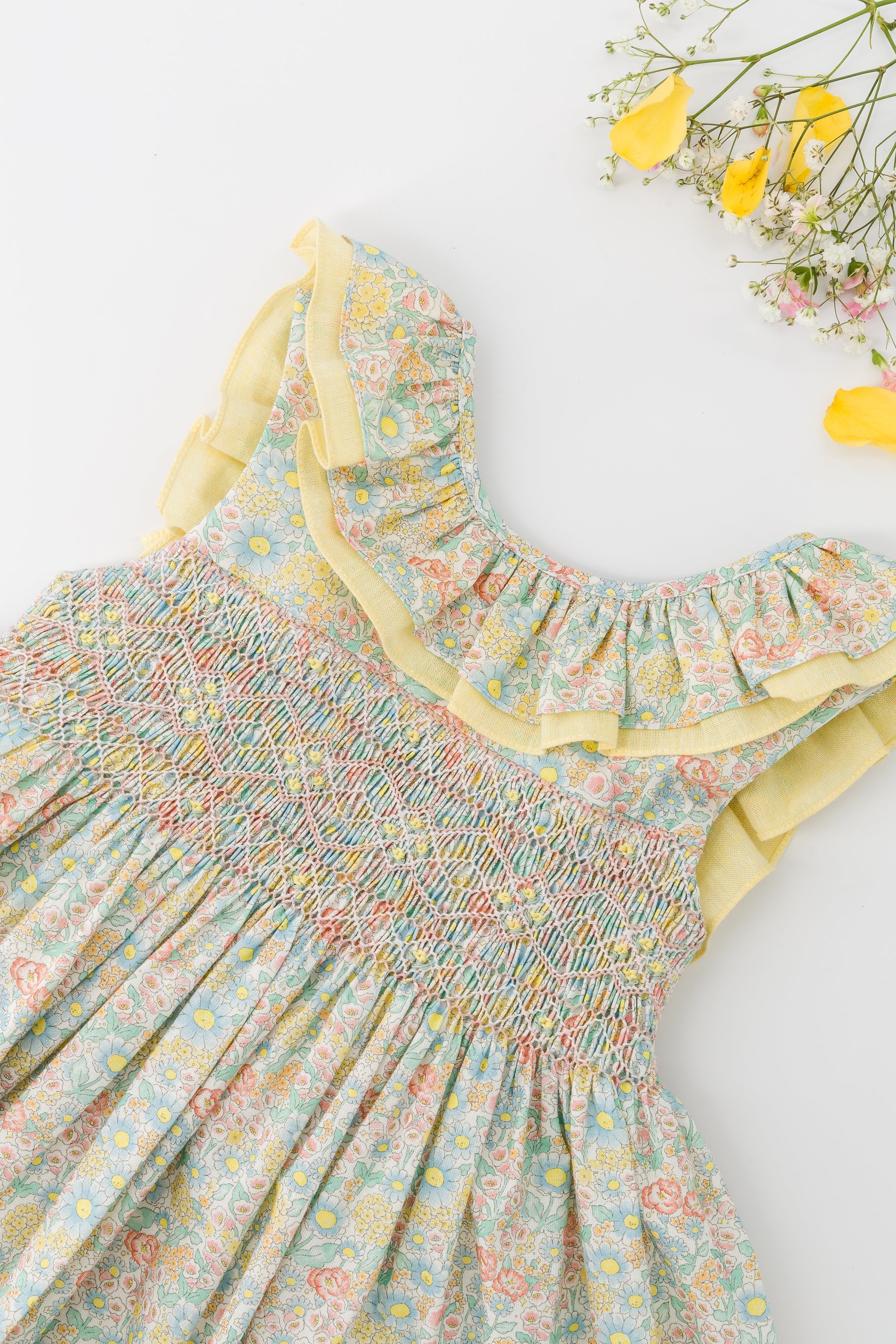 Kidiwi Mélina Smocked Dress - Coral Yellow Floral Print