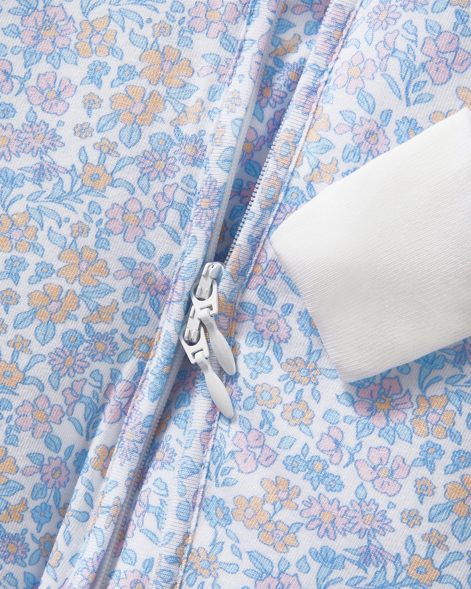 Infant Peekaboo Romper in Fleur Blanche