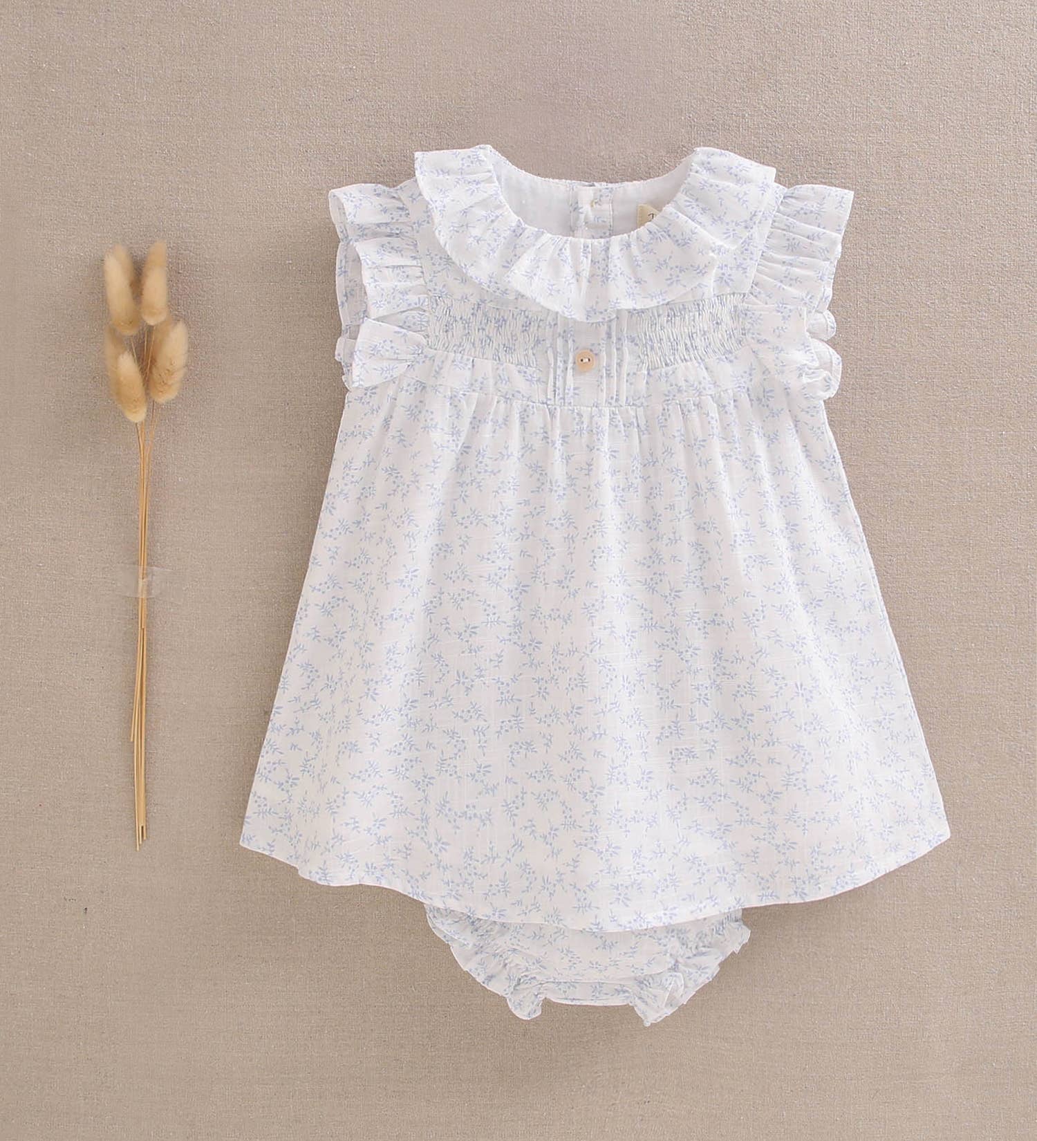 White baby girl dress with print and matching panties: 6 Months