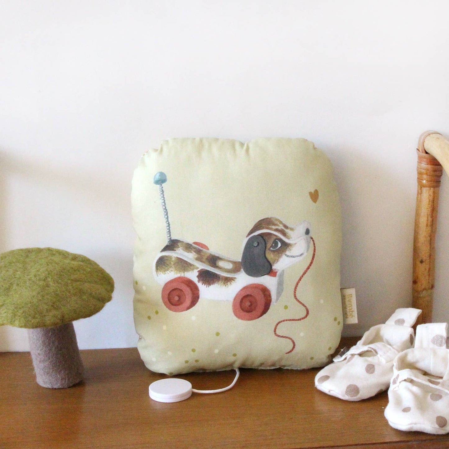 Vintage illustration cushion music box: SHEEP