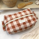 Padded rectangular toiletry bag: Lison