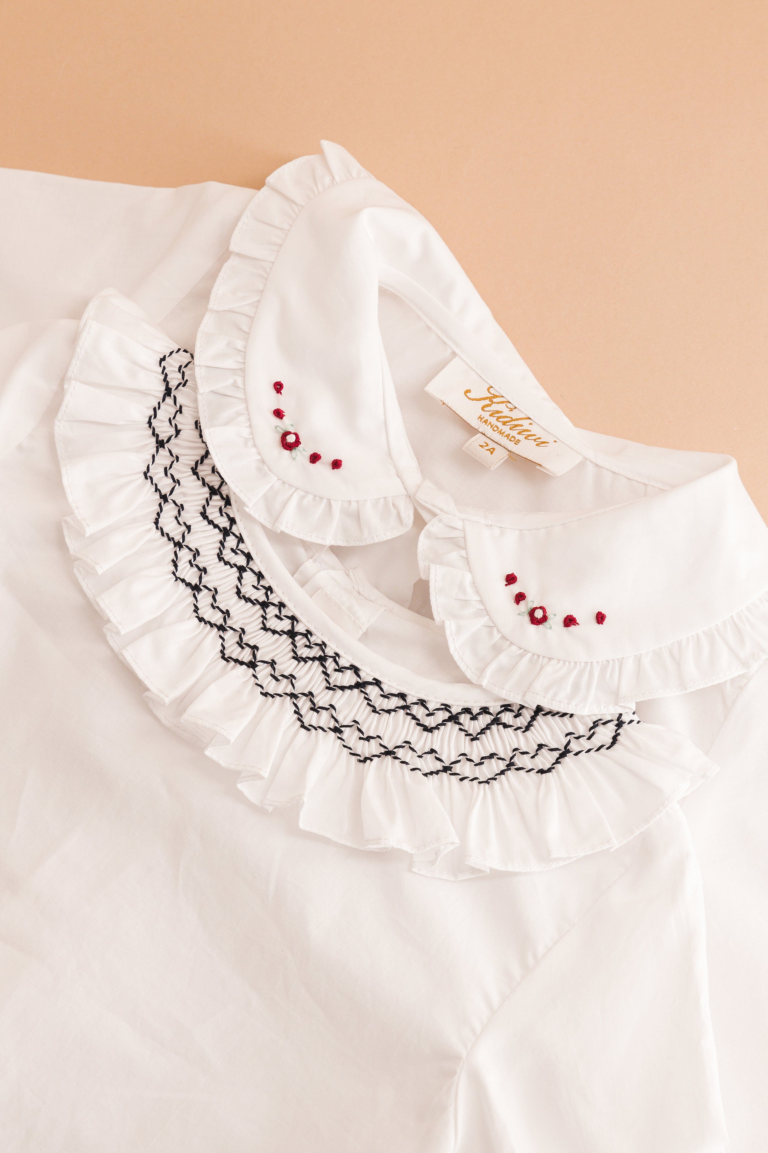 Kidiwi Hélena white poplin blouse detail